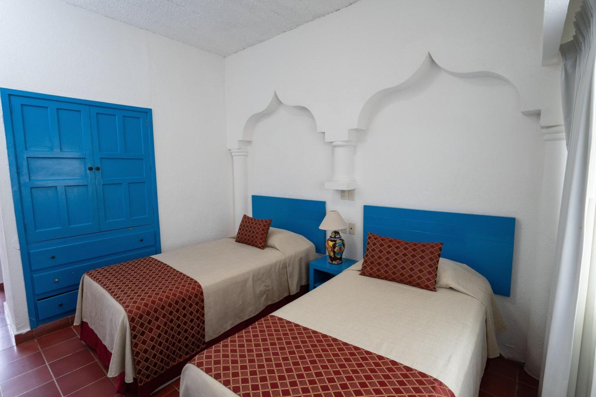 Hotel Encino Malecon Centro Пуерто-Вальярта Номер фото