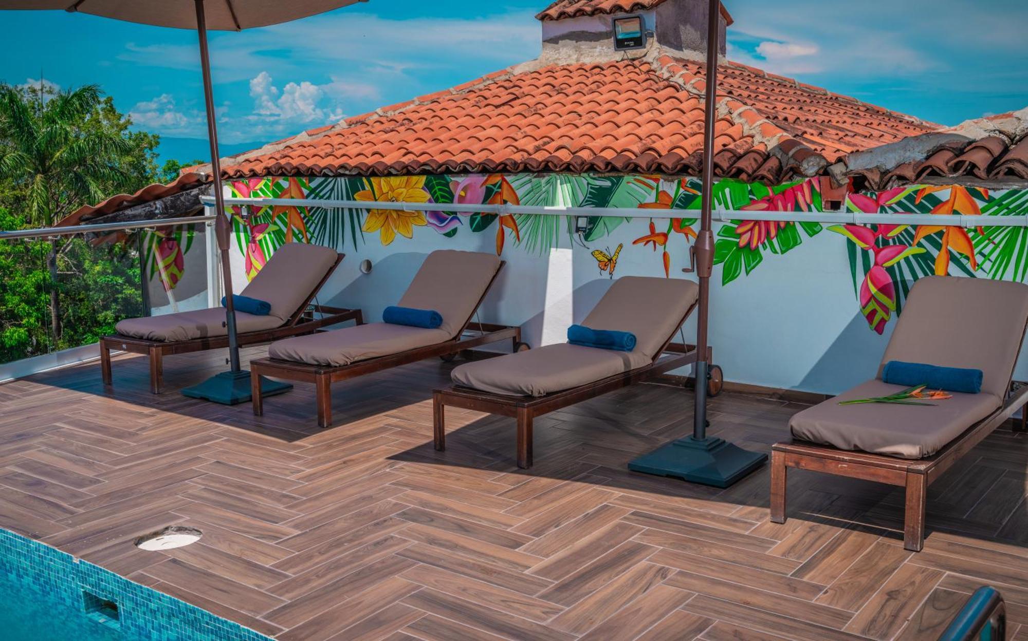 Hotel Encino Malecon Centro Пуерто-Вальярта Екстер'єр фото
