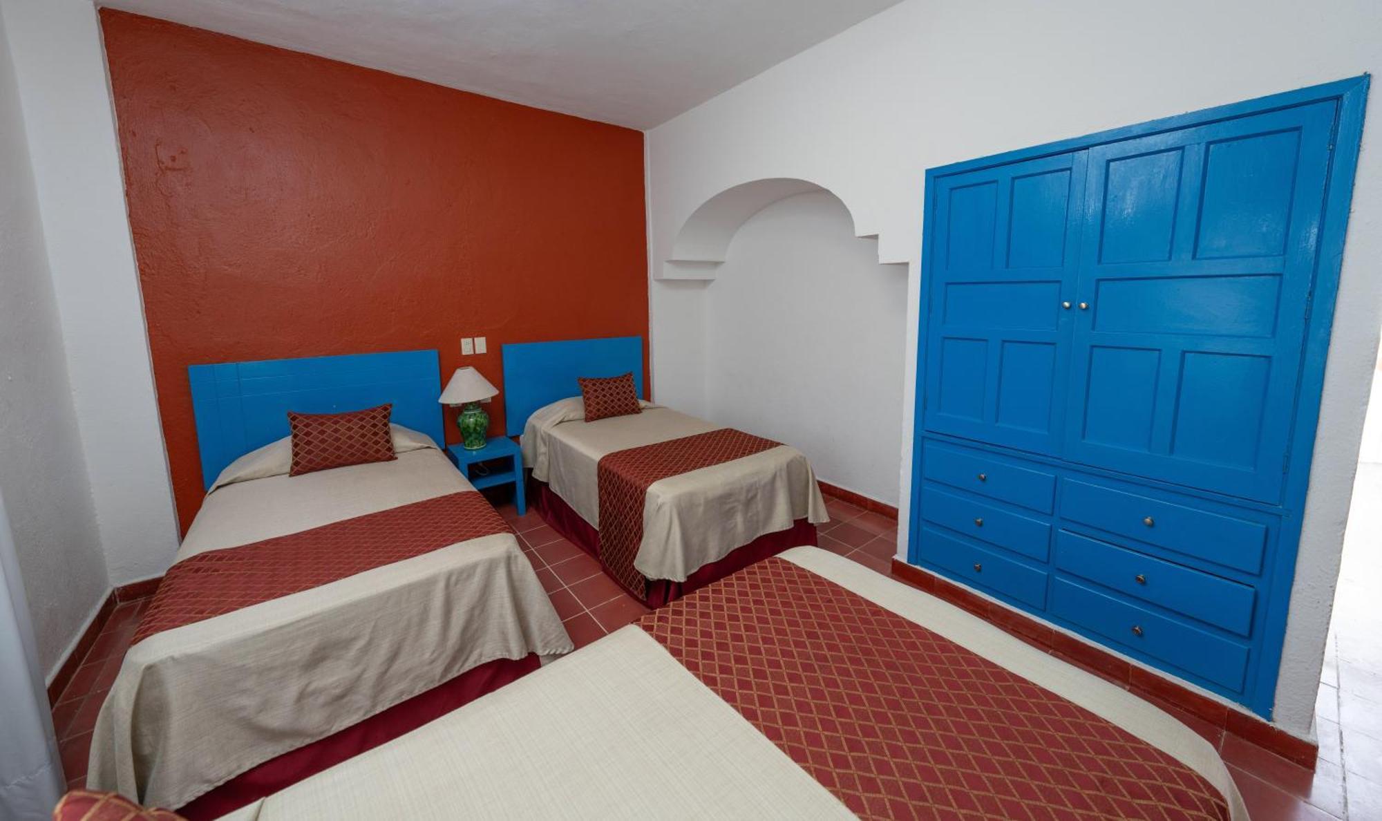 Hotel Encino Malecon Centro Пуерто-Вальярта Номер фото